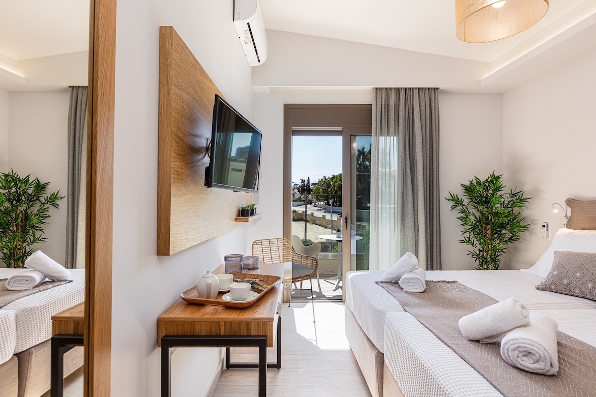 Prívetivé vybavenie spálne. 