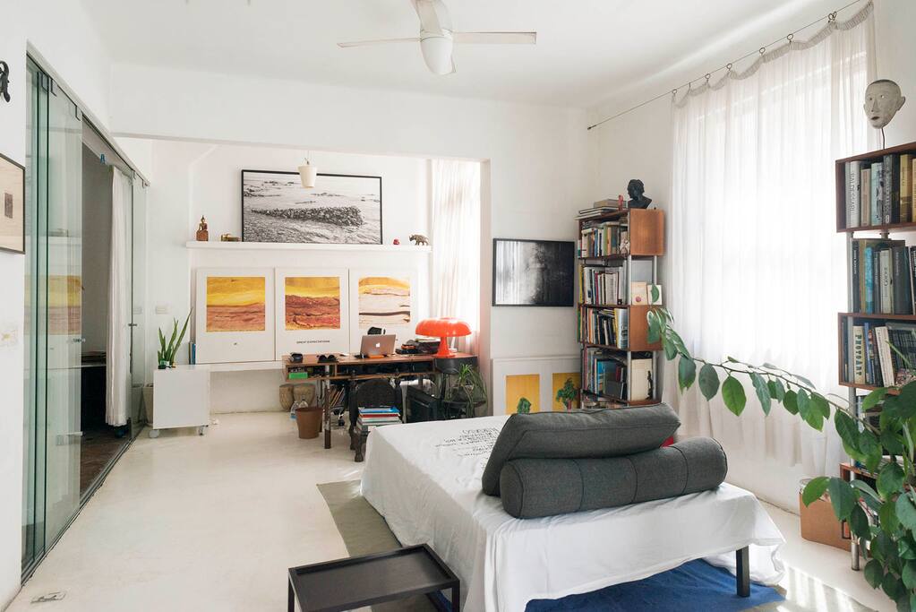 Livingroom / work desk