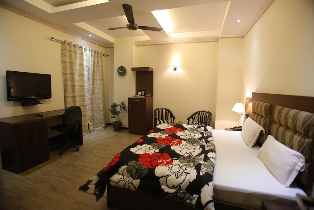 Executive Room