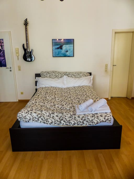 Gemütliches Doppelbett