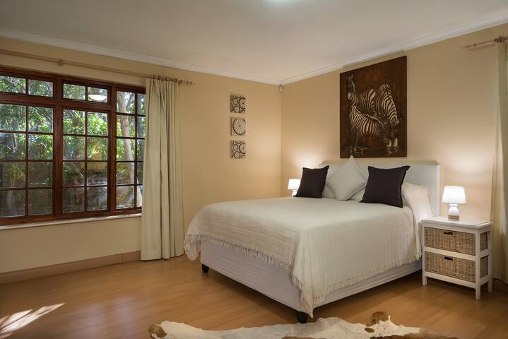 Spacious 120 sqm Cottage Cape Dutch style gallery image 4