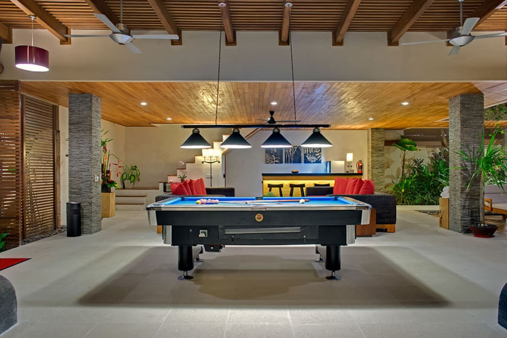 Pool table