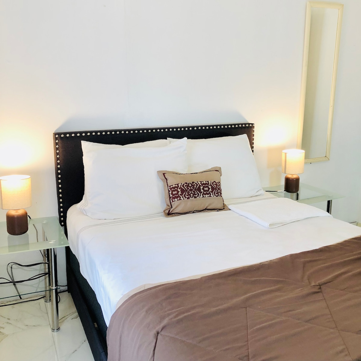 房间# 2 ：双人床