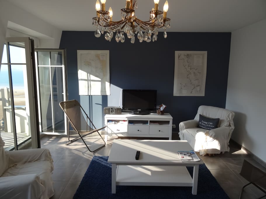 Salon avec vue sur mer