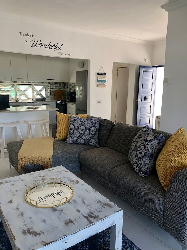 42 Thira - Beautiful Beach Apartment - Dolphin Coast