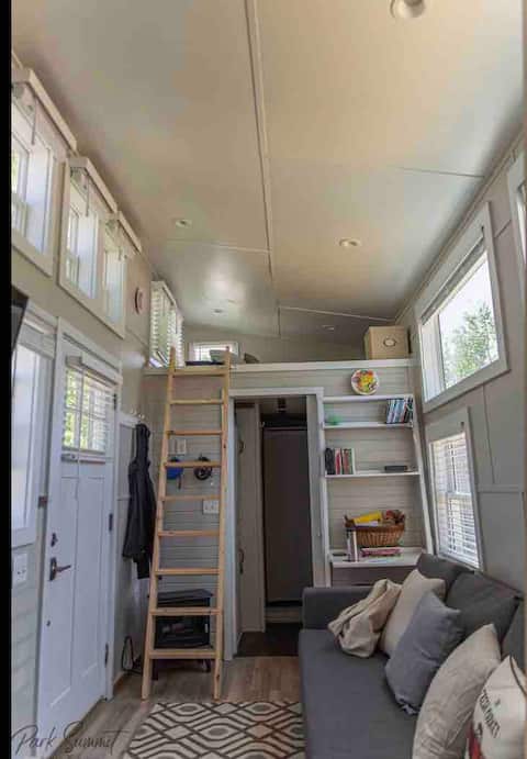 Top performing Airbnb: Sunshine Cabin in Fairplay