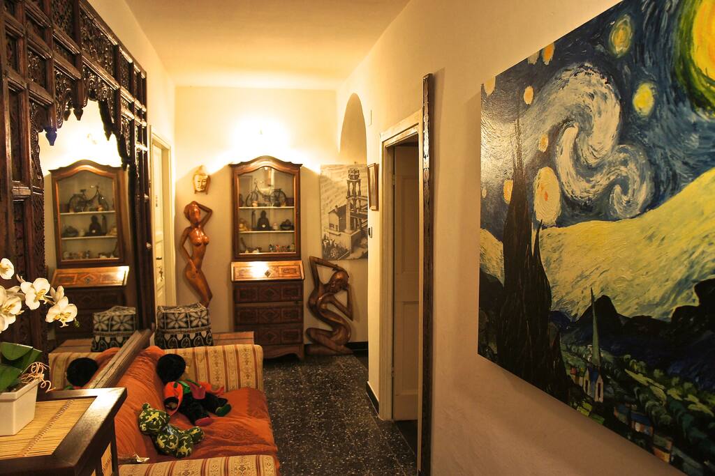 il corridoio che porta al bagno