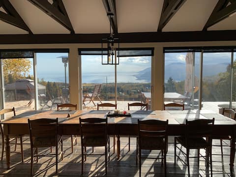 Renovated cottage: stunning views, pool, hot tub