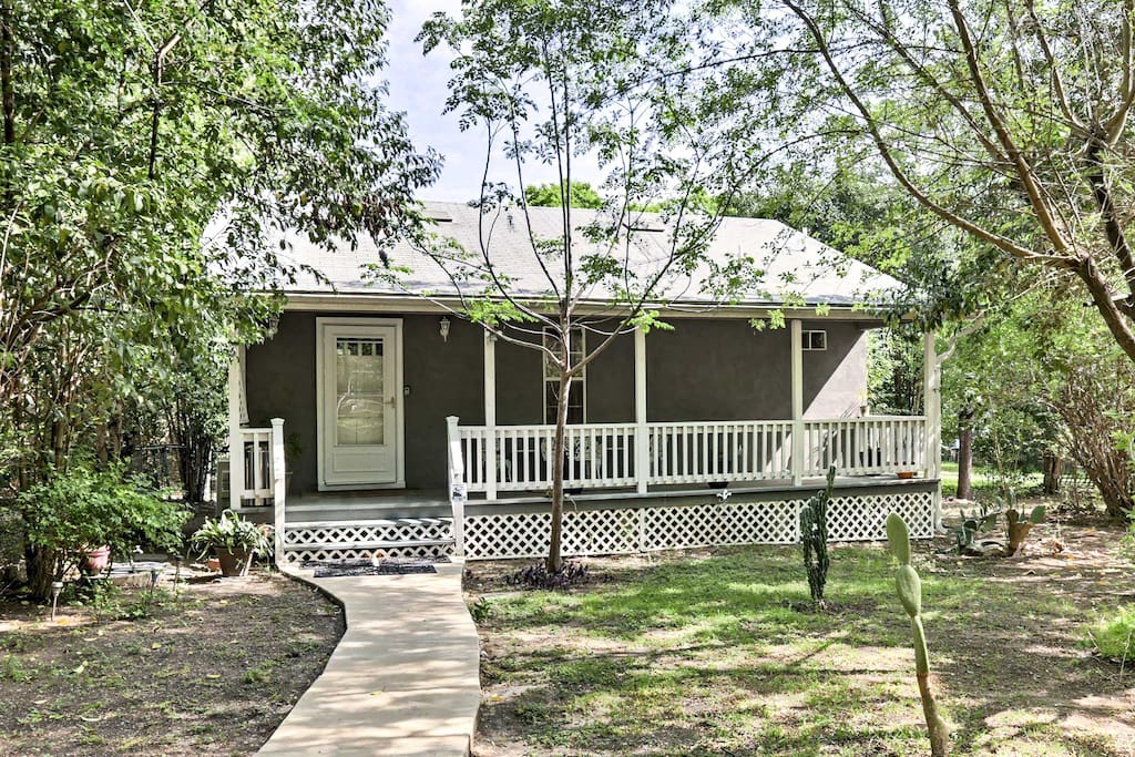 Plan your San Antonio escape to this 1-bedroom, 1-bath vacation rental cottage.