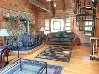 Ellicottville 6 Bed Ski Chalet, photo 6 of 47