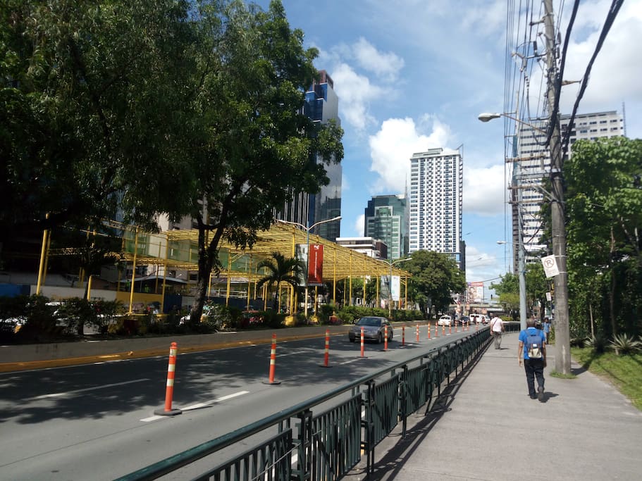 Located in the heart of Ortigas Business Center, right the corner of Emerald and Julia Vargas avenues, the newly-opened Currency Residential Tower is easily accessible…