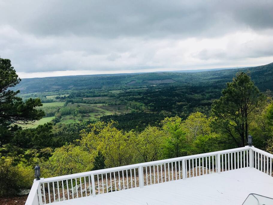 Petit Jean Cliffside Retreat Houses for Rent in Morrilton, Arkansas, United States