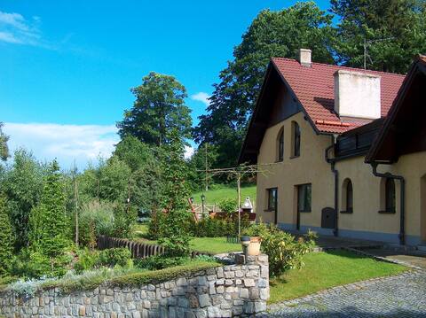 Spacious villa in Giant Mountains