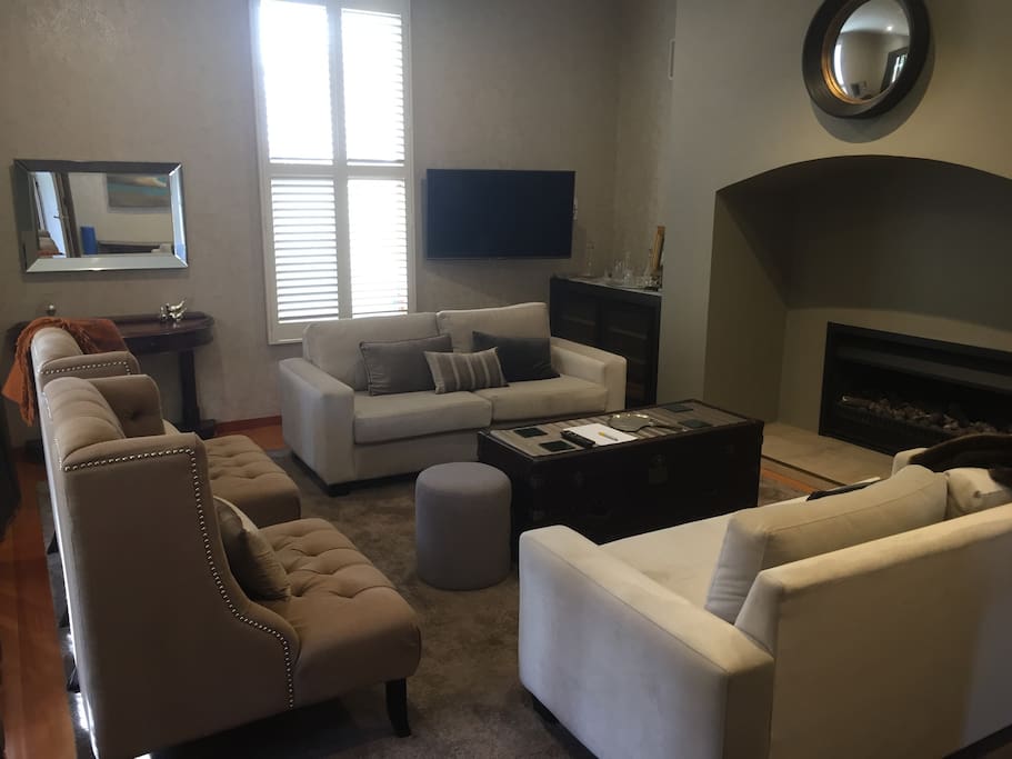 Formal Lounge
