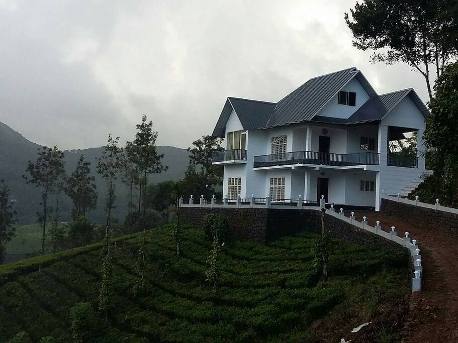 VAGAMON PARADISE BUNGALOW