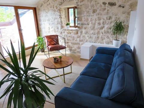 Successful Airbnb property: Mareta loft in Kotor