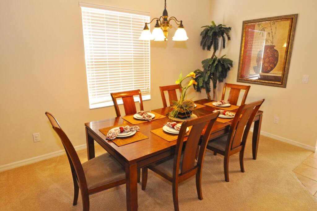 Dining Room,Indoors,Room,Lamp,Light Fixture