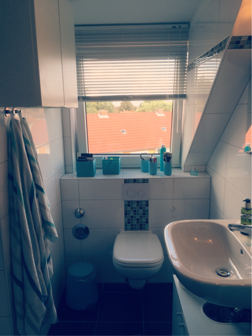 Badezimmer mit Dusche