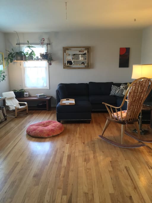 The living room. Great for reading, dancing and games!