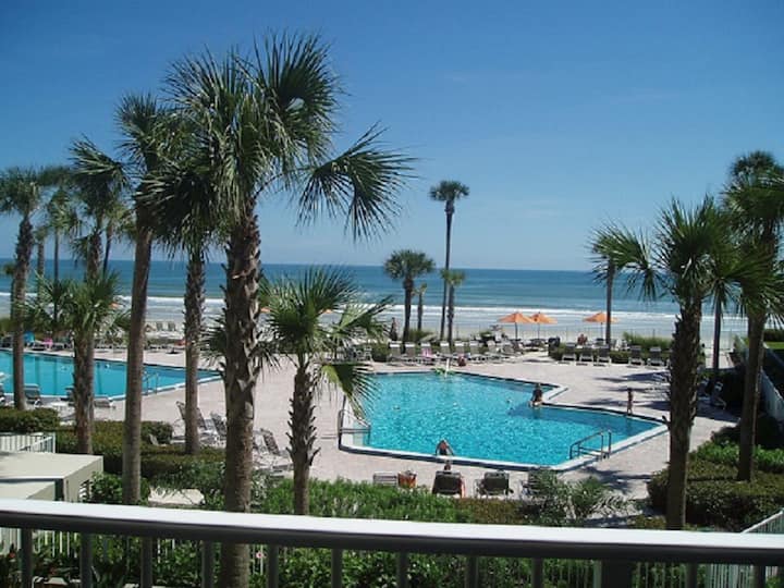 3/3 Oceanfront Condo New Smyrna Fl.near Orlando - New Smyrna Beach, FL