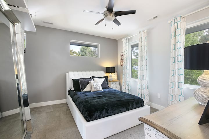 3. Schlafzimmer mit Doppelbett