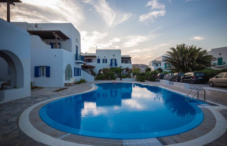 Villa with Pool, Garden, BBQ, Beach Towels WIFI