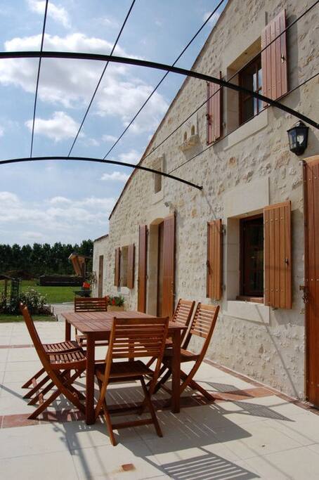 Le Cadran Solaire terrace,