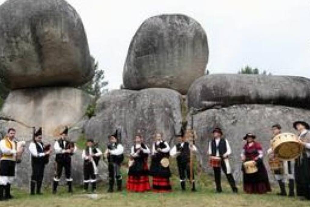 Penas de Rodas música tradicional / Penas de Rodas place Traditional dances and musics.
