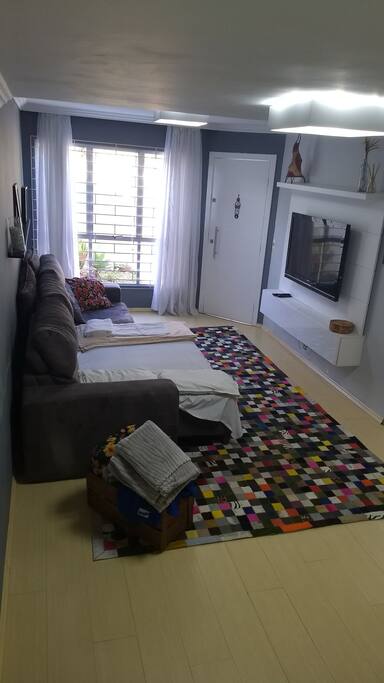 cama para duas pessoas na sala