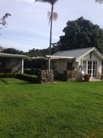 Tyno Cabin - Cosy garden cabin in Rose Valley