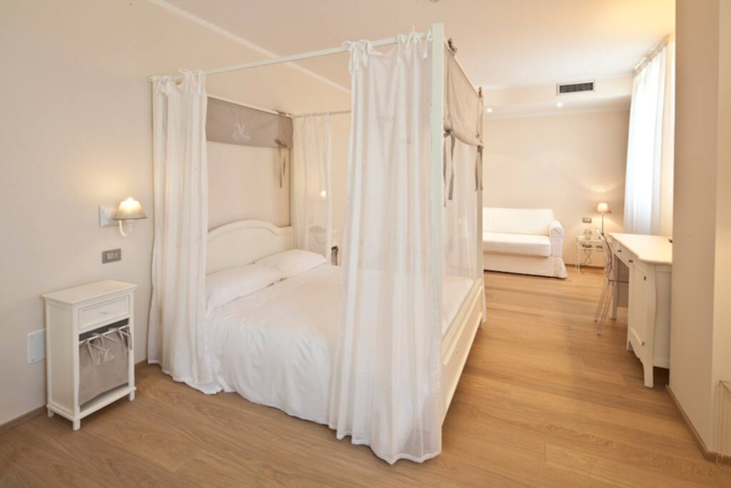 Suite 1