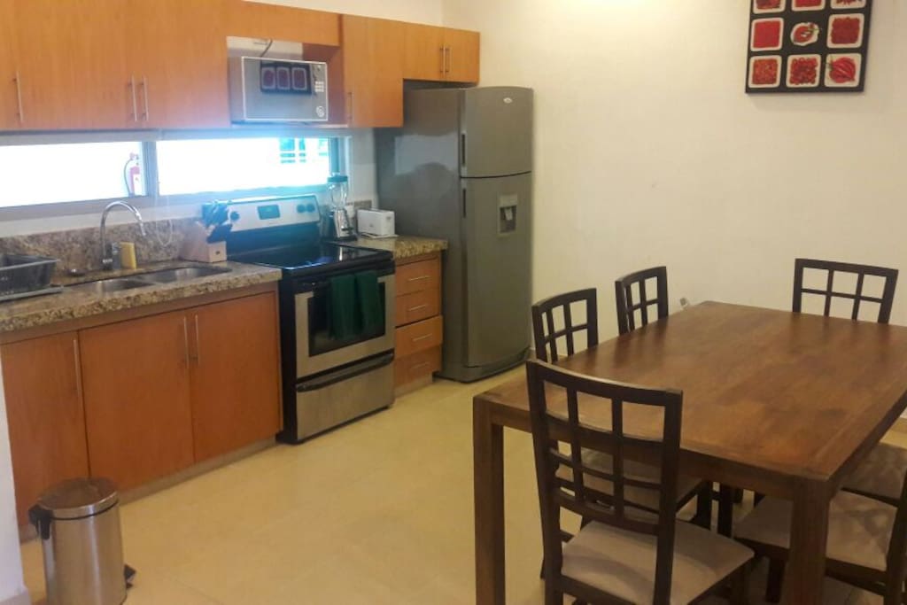 Kitchen & Dining