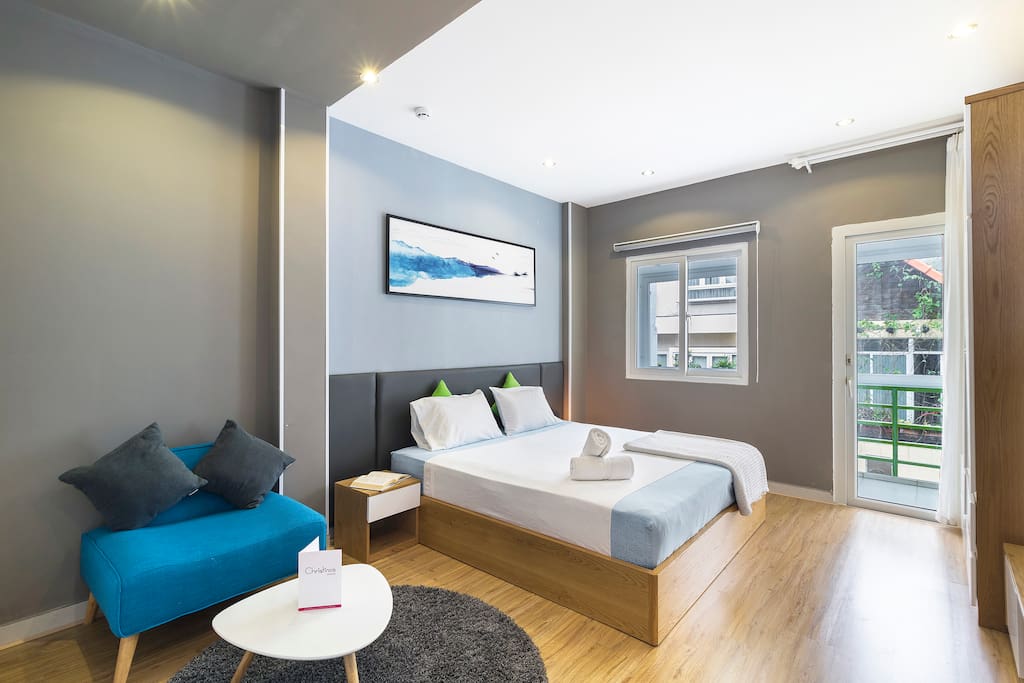 Plenty of natural light through window and balcony