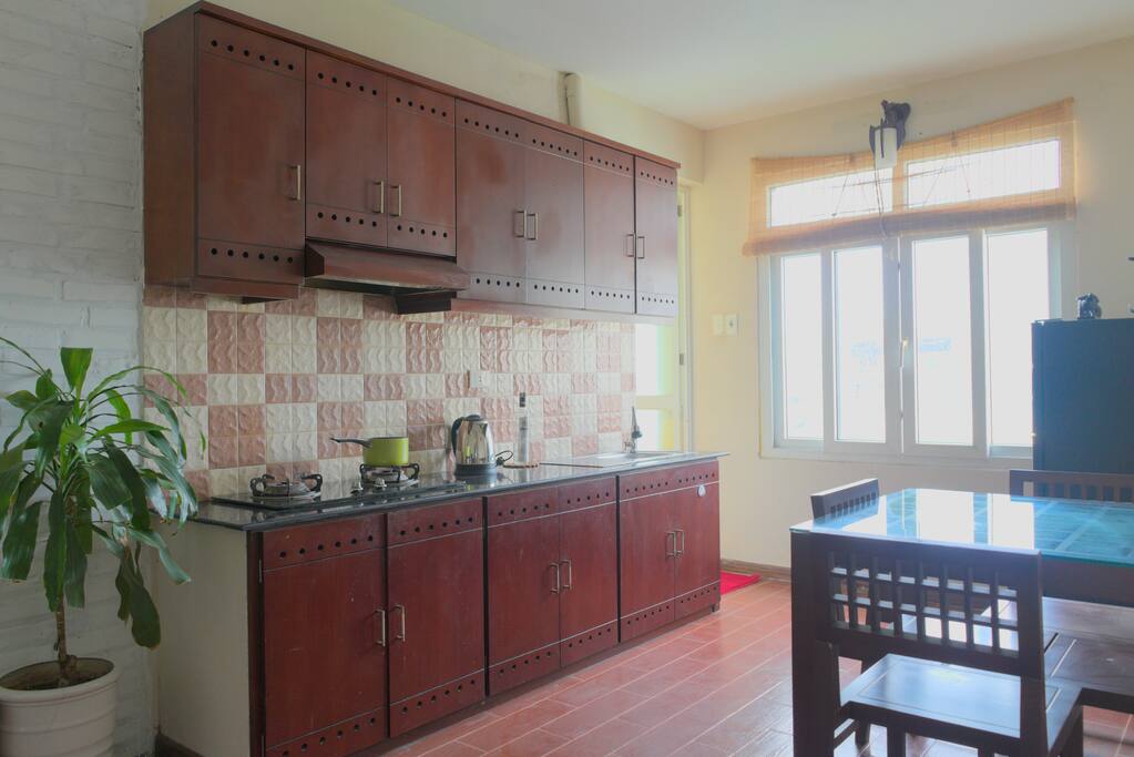 kitchen/dining room