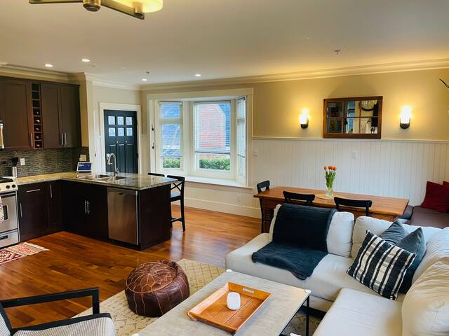 Bright, spacious 3-bed…location! (Superhost) gallery image 4