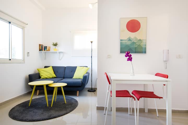 Madrid | Sea Glimpse | 1br Master Suite | Parking - Israel