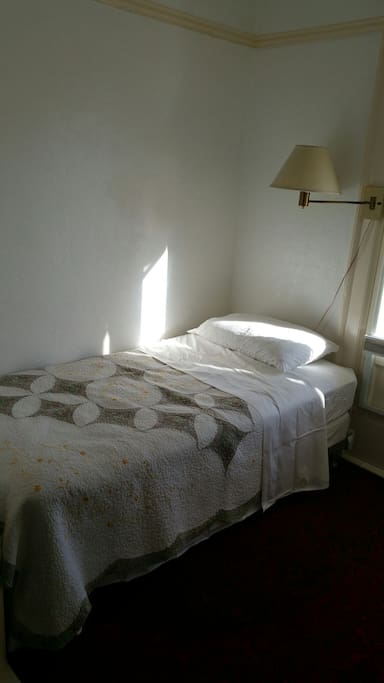 Twin matress