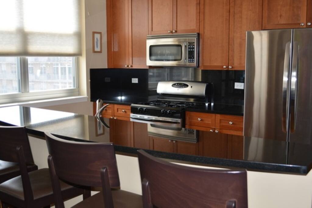Kitchen / Dinning / Island