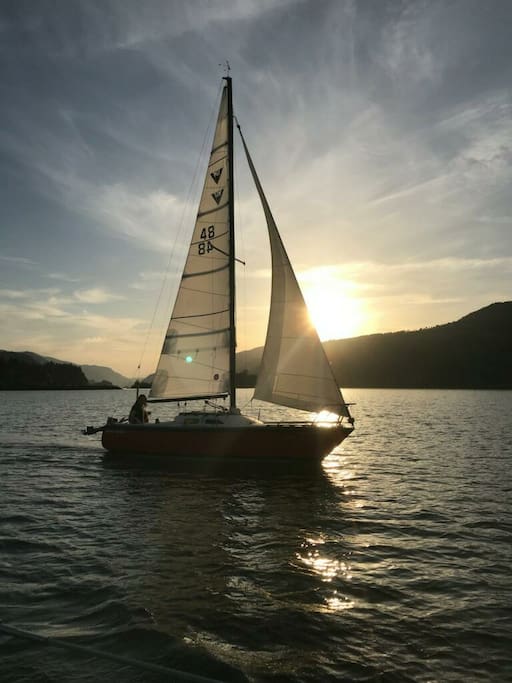 Sailing on the Columbia River