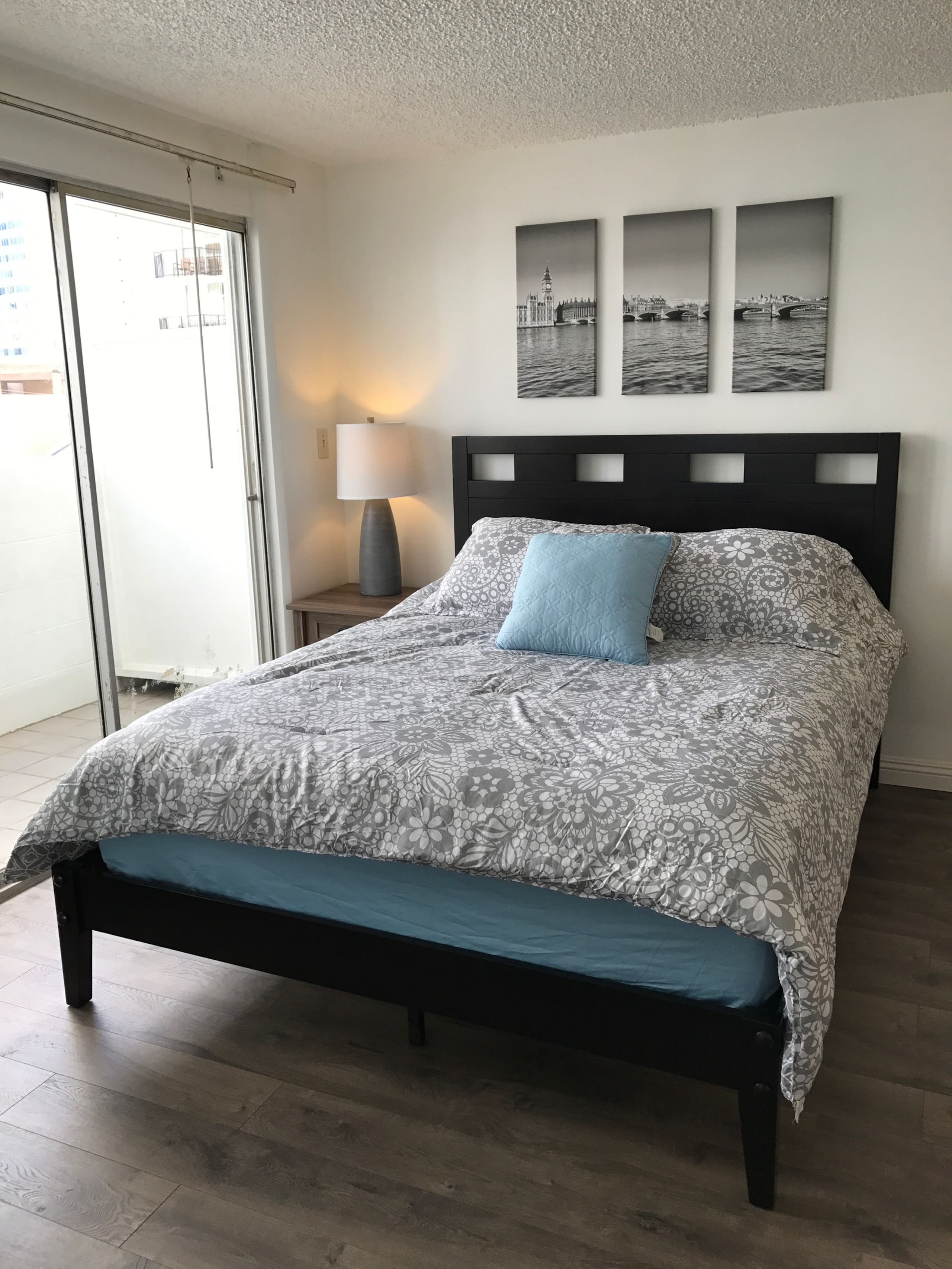 Lovely & Clean Unit | Minutes to Waikiki Beach - Image 6