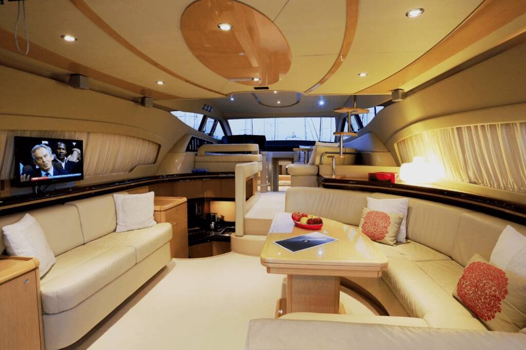 Ferreti 55 Fly Bridge