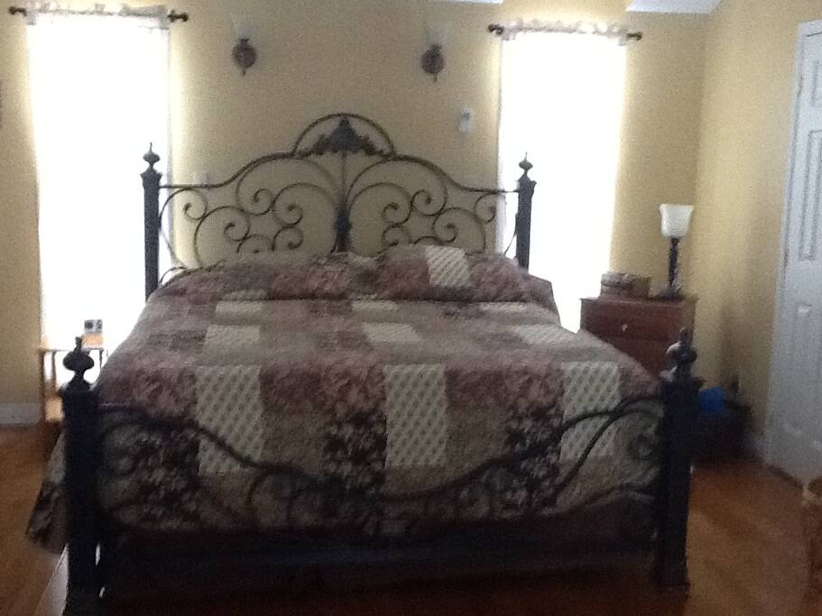 Master bedroom - King size bed