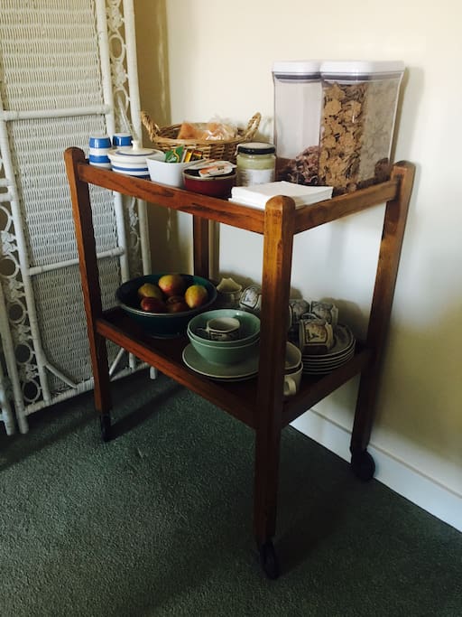 Continental breakfast trolley