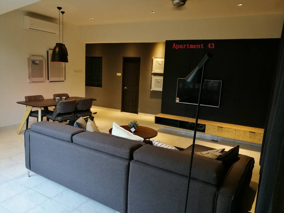 APARTMENT 43