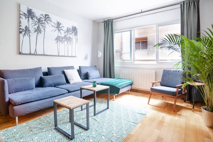 Bright, Trendy Apartment In Sants - Sant Just Desvern