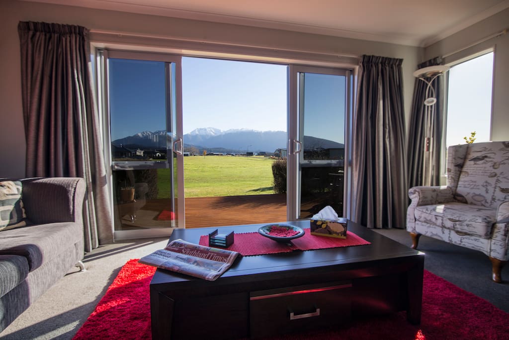 Wonderful Mountain Views above Lake Te Anau