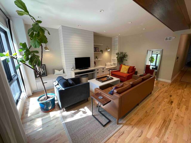 Entire floor 2-bedroom, private bath, fridge, W/D