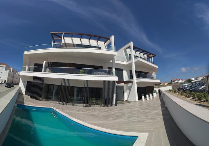 Beach Apt Bica-AC/Heating+Terraces & Pool-3 bdr