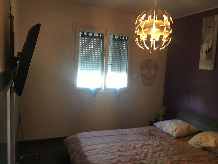 Schlafzimmer 1