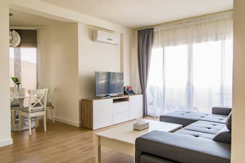 Propiedad de Airbnb exitosa: NEW APARTMENT NEAR THE BEACH & TRAIN STATION en Torremolinos